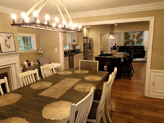 Building Photo - 32 Little Florida Road, Poquoson, VA - Ava...