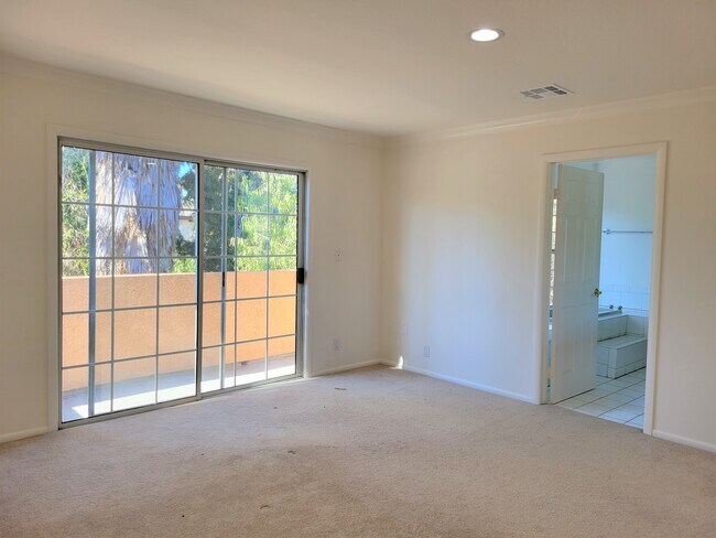 Master Bedroom - 19250 W Oxnard St