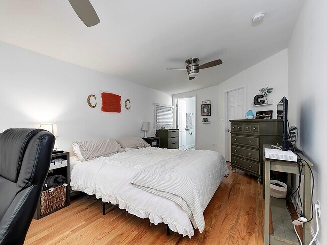 Building Photo - 3940 Forrest Ct