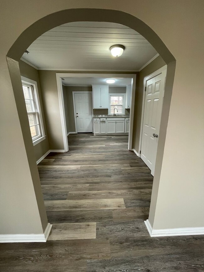 Building Photo - 1929 Black Creek Rd SE