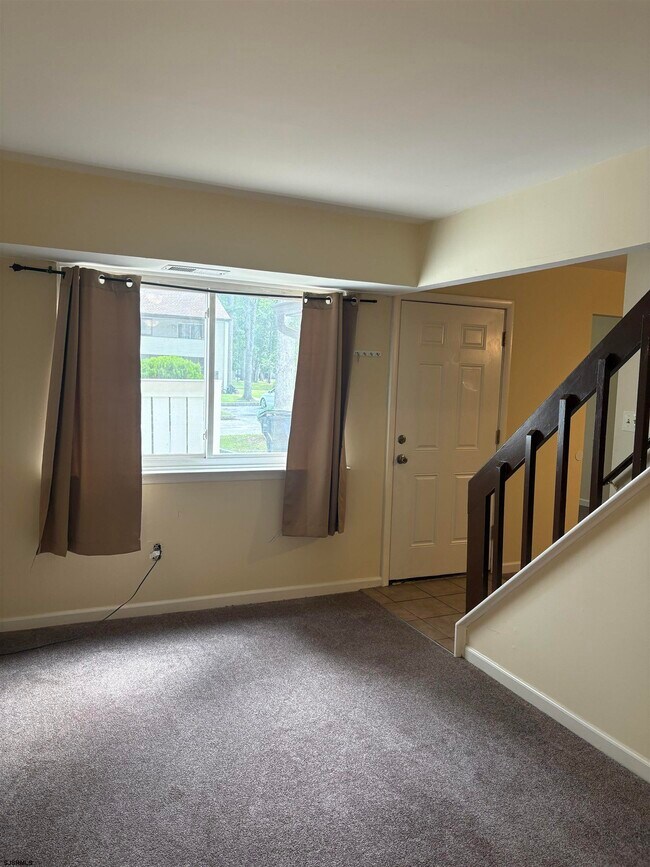 Building Photo - 2705 Goldenrod Ct