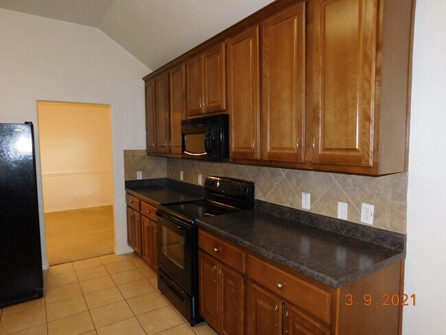 Building Photo - 15713 Fair Ln