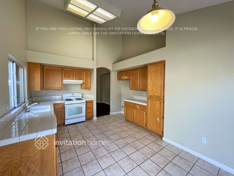Building Photo - 8975 Bertwin Way