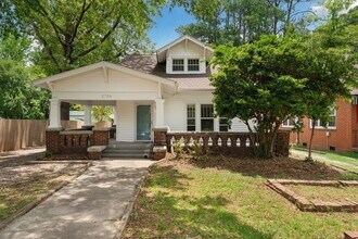 Building Photo - 2726 N Roxboro St