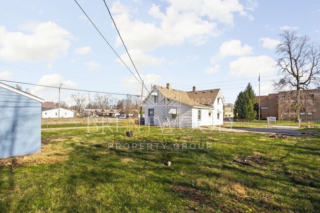 Building Photo - Charming 3-Bed Home In Indy!