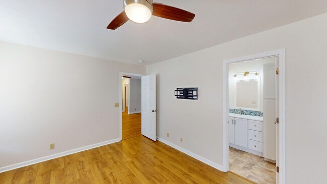 Building Photo - Spacious 3 Bedroom Home in Ashland City!