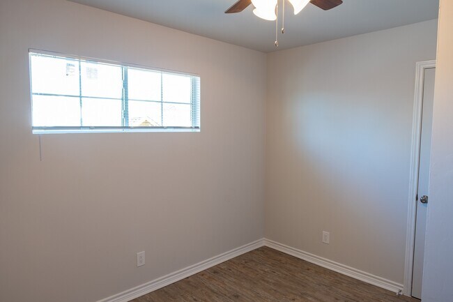 Building Photo - 2801 Carrolton St