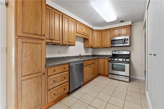 Building Photo - 117 Alpine Village Dr