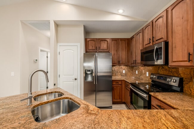 Building Photo - 4233 E Jasper Dr