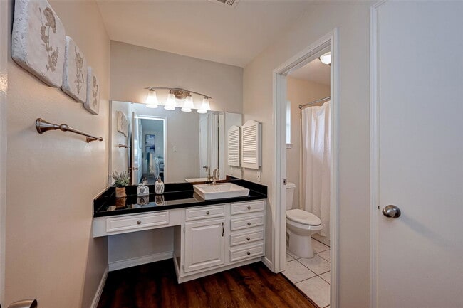 Building Photo - 88 Lakeview Village