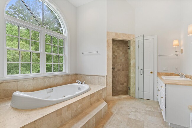 Building Photo - 5 Winthrop Hill