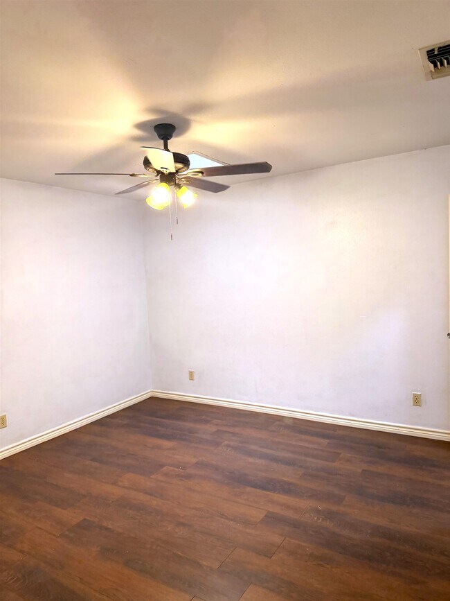 Building Photo - 5302 Springfield Ave