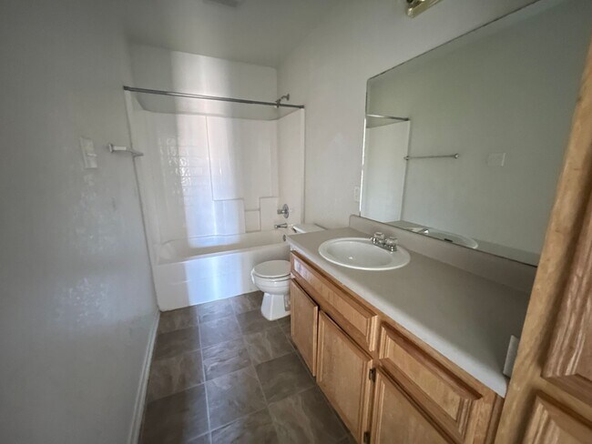 Building Photo - 1515 Pueblo Trce