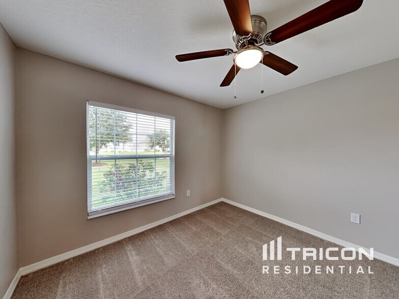 Building Photo - 113 Solis Dr