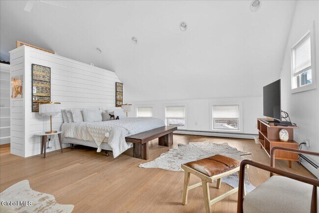 Building Photo - 5 Swanner Ln