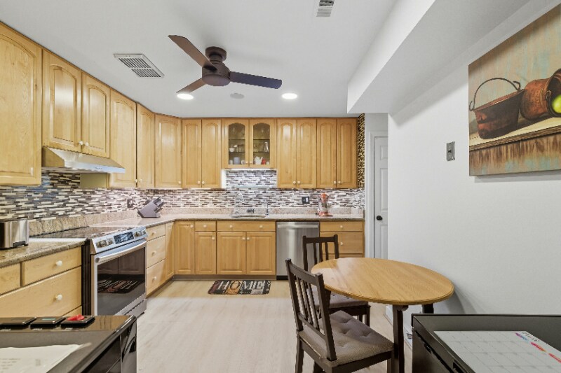 Building Photo - 11430 Strand Dr