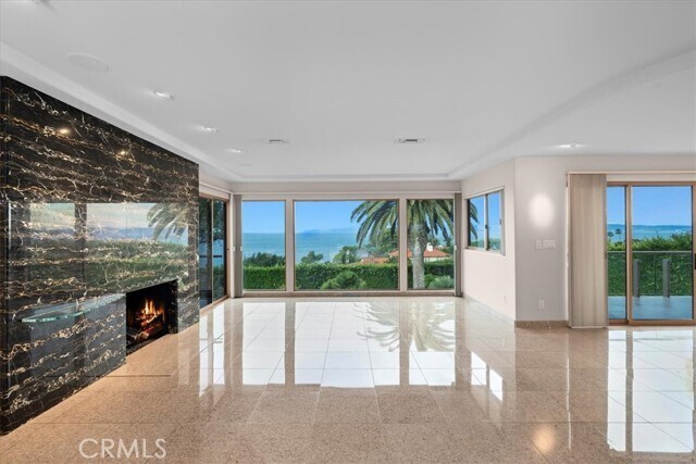 Building Photo - 809 Paseo Del Mar