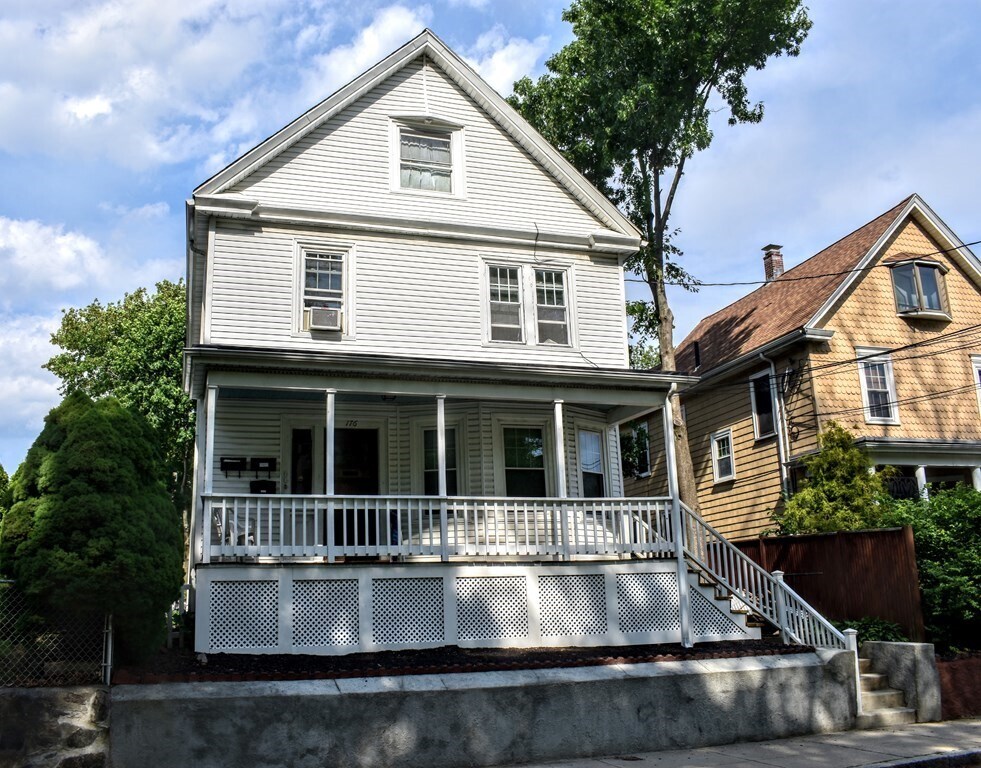 Building Photo - 176 Poplar St