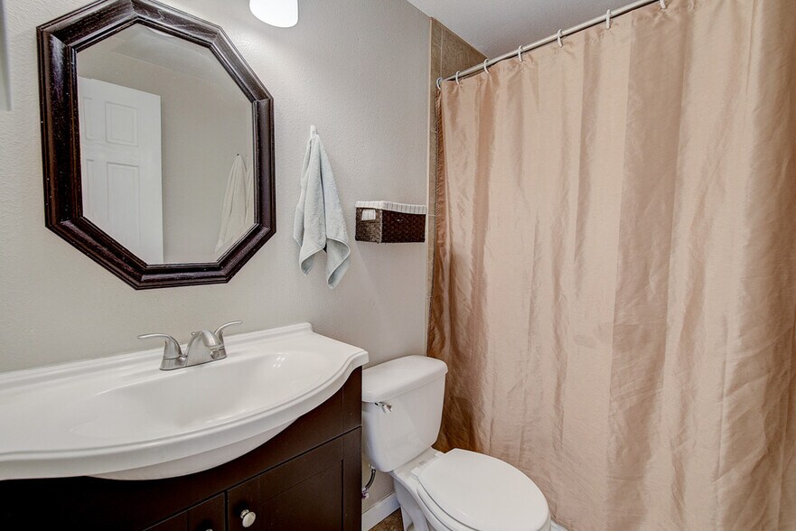 Building Photo - 155 S Pennsylvania St