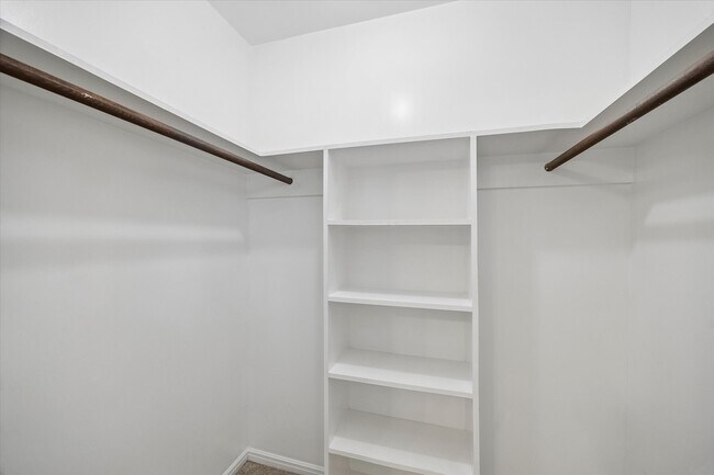 Building Photo - 25114 Spring Ridge Dr