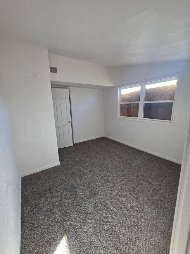 Building Photo - LIMITED TIME**1/2 OFF DEPOSIT**