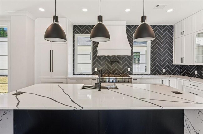 Building Photo - 115 Thome Dr