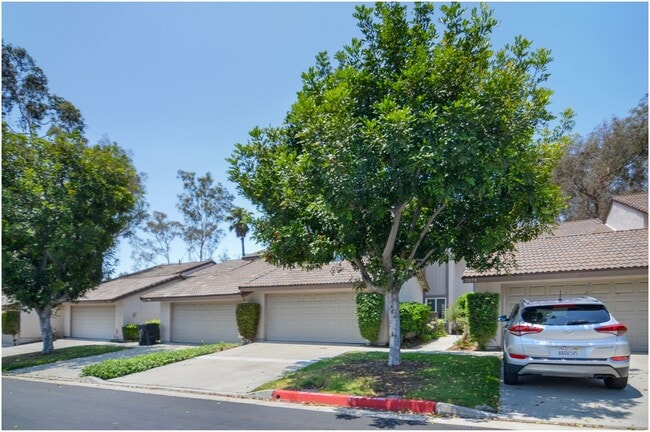 Building Photo - Sunny Ridge 3 Bedroom Home!