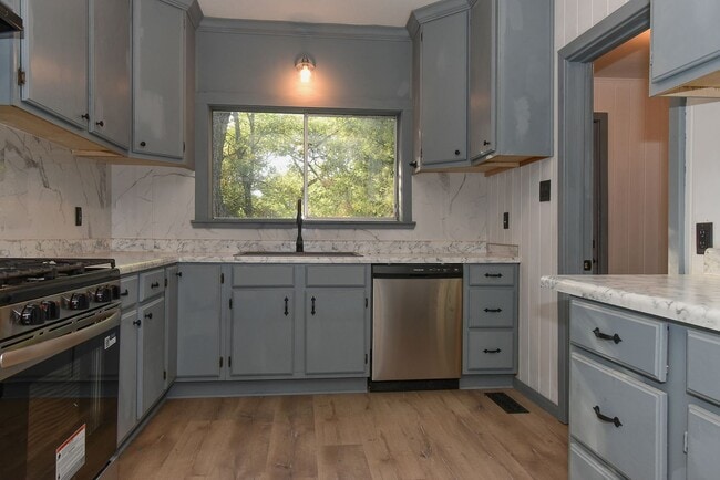 Building Photo - 1507 Bois D'Arc St