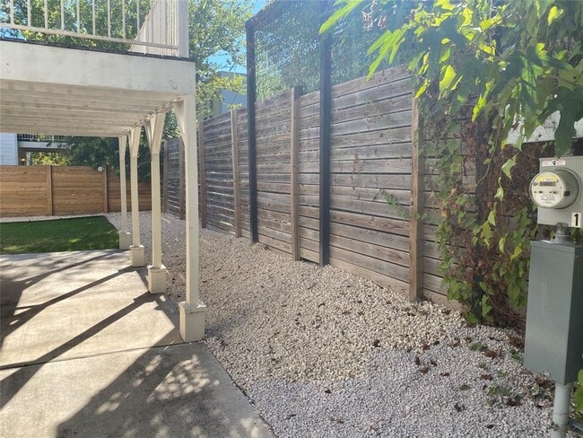 Building Photo - 1907 E 17th St