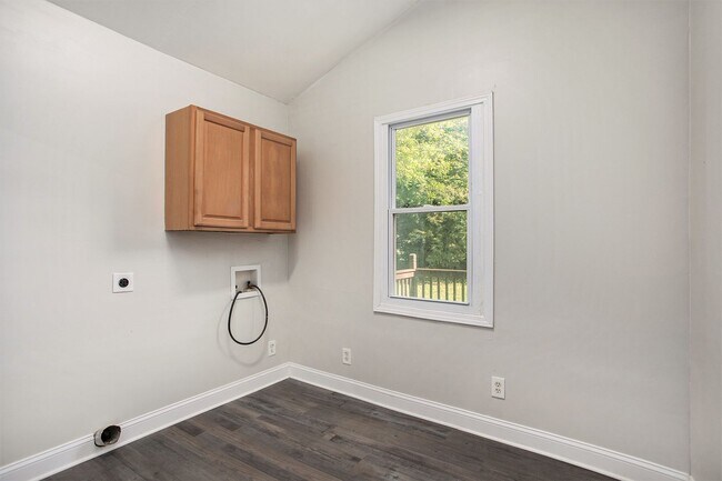 Building Photo - Renovated 3BR/2BA Home in Decatur!