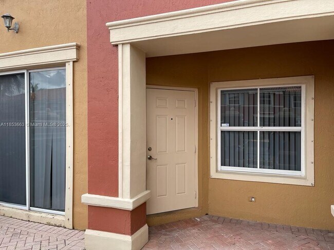 Building Photo - 6141 NW 115th Pl