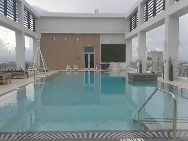 Building Photo - 151 SE 1st St