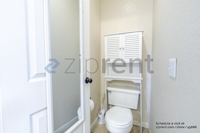 Building Photo - 4919 Jurgenson Way