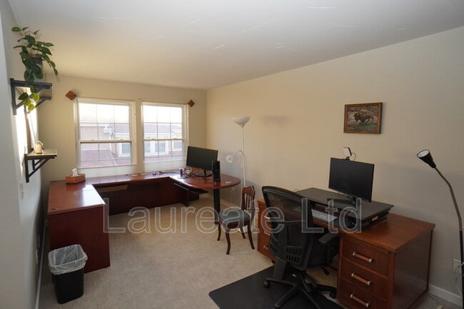 Building Photo - 9163 Cactus Ct