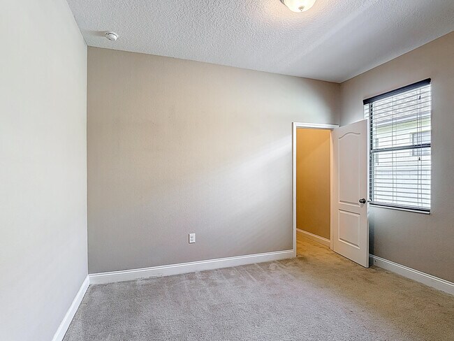 Building Photo - 5103 Appenine Loop W