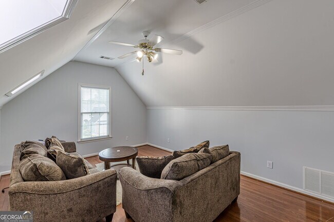 Building Photo - 203 Prestwick Way N