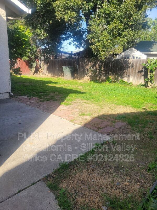 Building Photo - 68 N White Rd