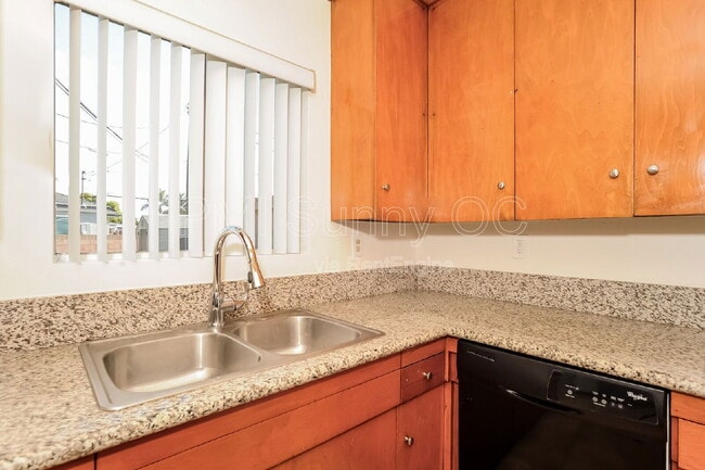 Building Photo - 2256 McNab Ave