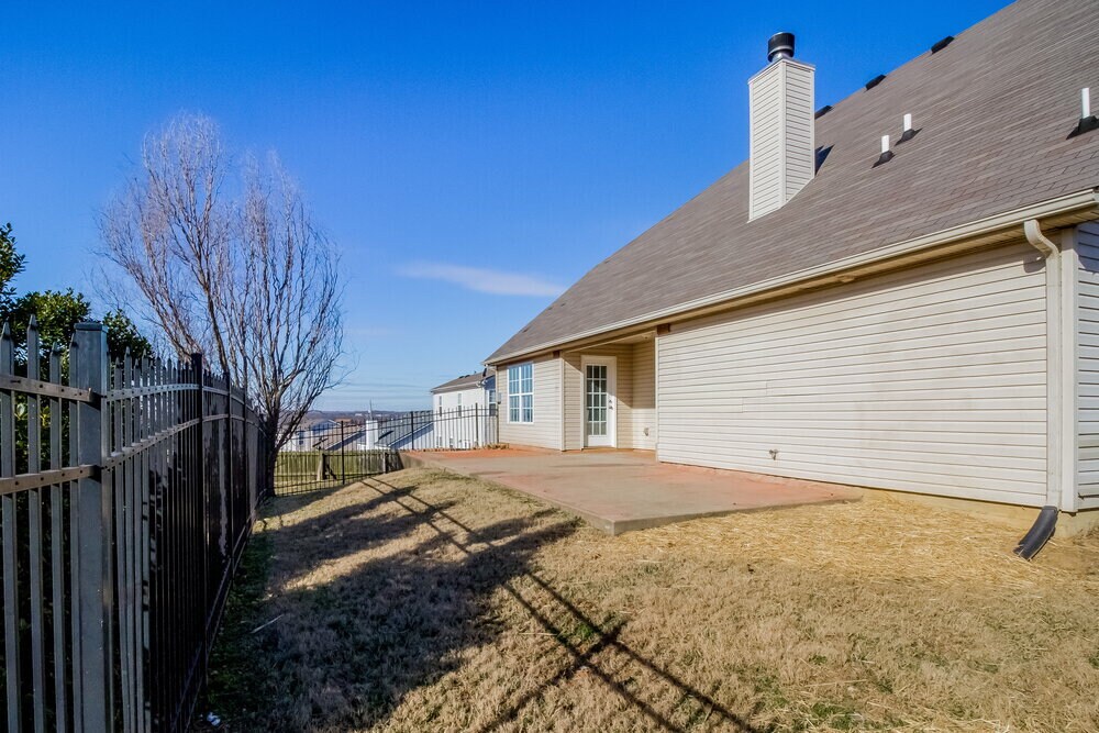 Building Photo - 6030 Eden Ln