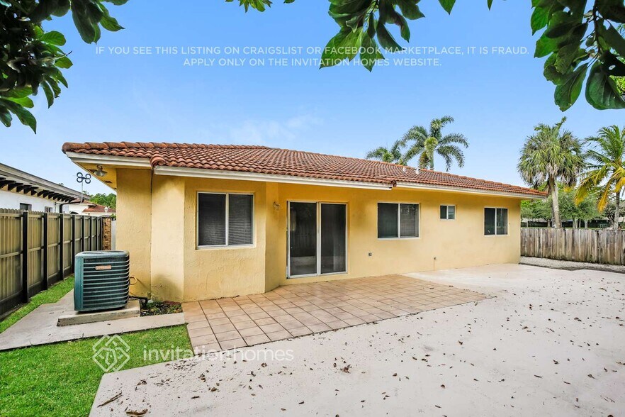 Building Photo - 18001 SW 139th Path