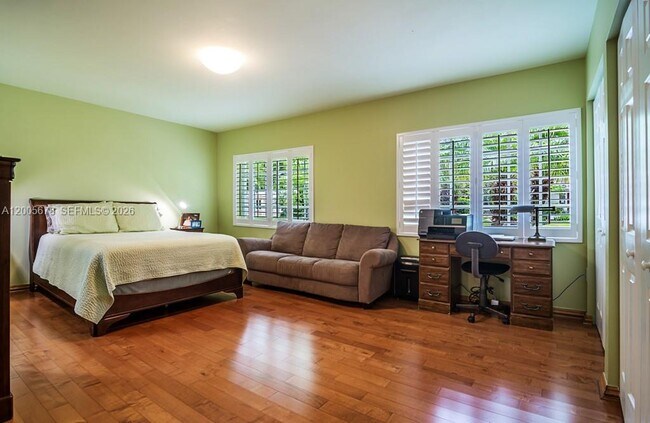 Building Photo - 1237 Aduana Ave