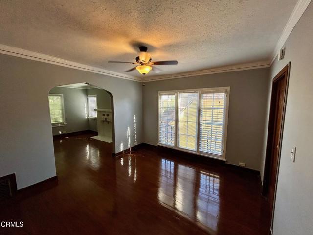 Building Photo - 1206 Huntington Dr