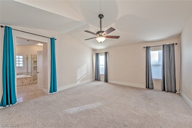 Building Photo - 2175 Fountain Springs Dr