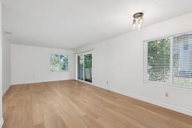 Building Photo - 16924 Caminito Santico