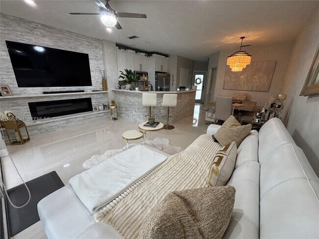 Building Photo - 341 SW 121st Ave