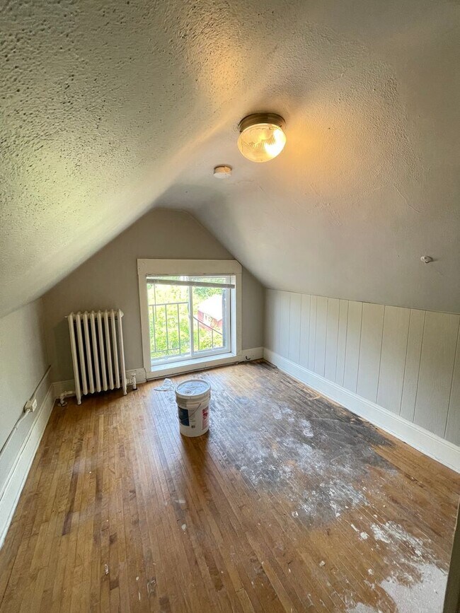 Building Photo - 601 Woodland Ave