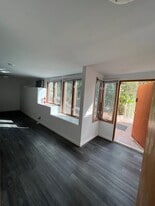 Building Photo - 12 Coach Rd