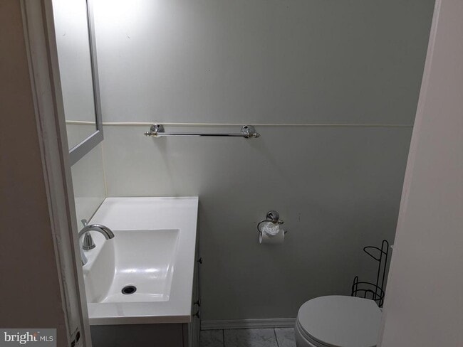 Building Photo - 44 Orchard Dr
