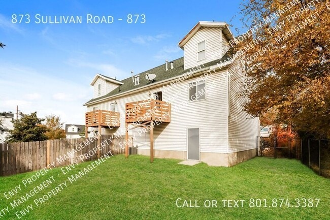 Building Photo - 873 Sullivan Dr