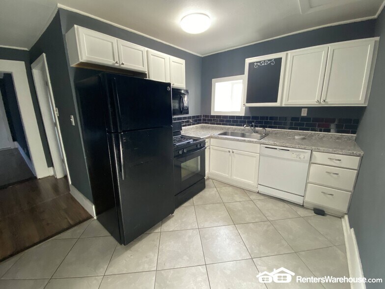 Building Photo - 3916 9th St